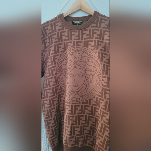 Versace x Fendi Sweater - Picture 4 of 13